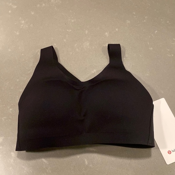 Lululemon enlite bra 30C - Picture 2 of 4